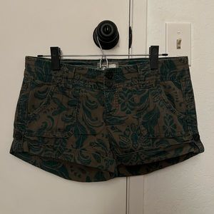 American Eagle Outfitters Green Shorts Size 4
